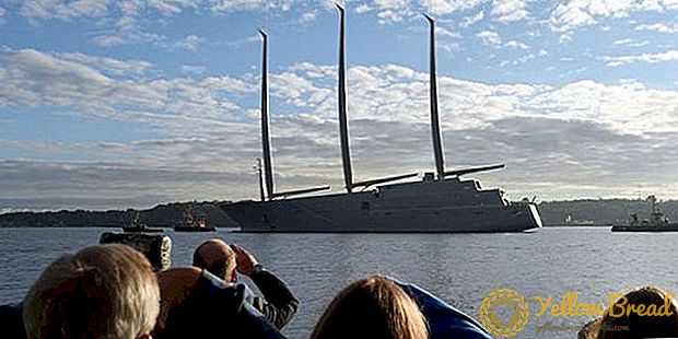 300フィートの高さのマストを持つ世界最大のヨットヨット