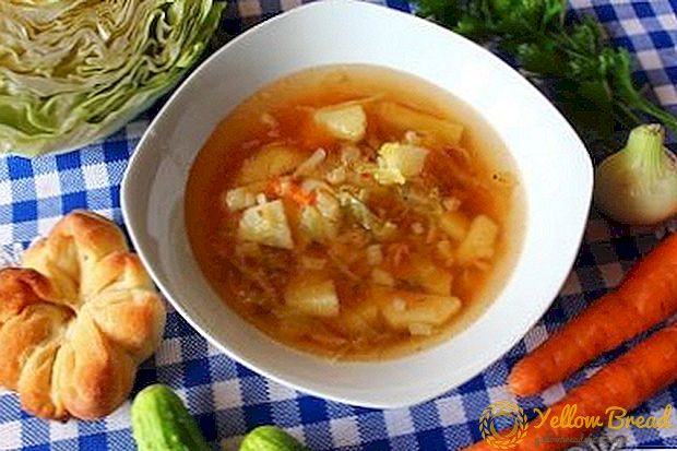 De bedste opskrifter til suppe, borscht og andre første kurser med kinesisk kål